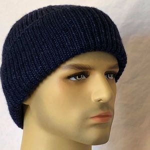 Skater Hat 100% Merino Dark Blue